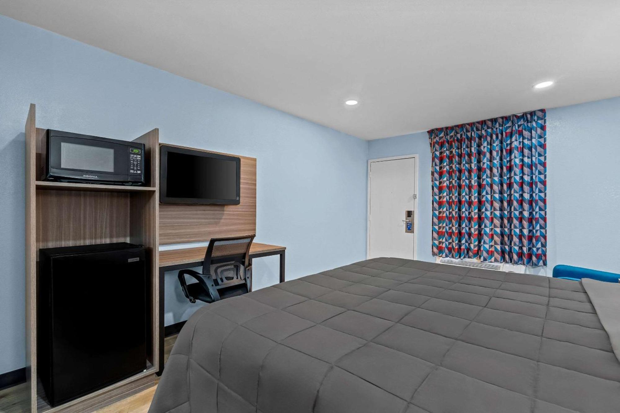 Rodeway Inn & Suites Brookhaven Exterior foto